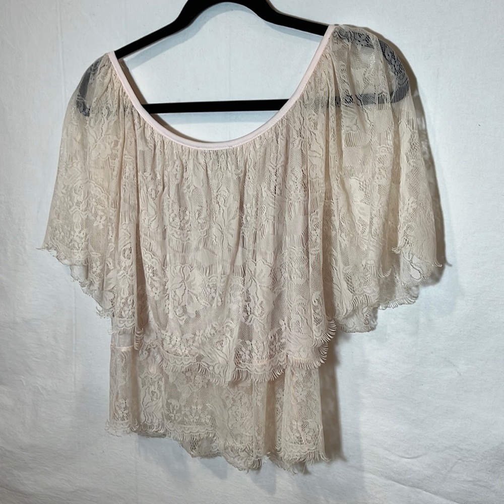 Top By Grass Collection - Picture 5 of 17